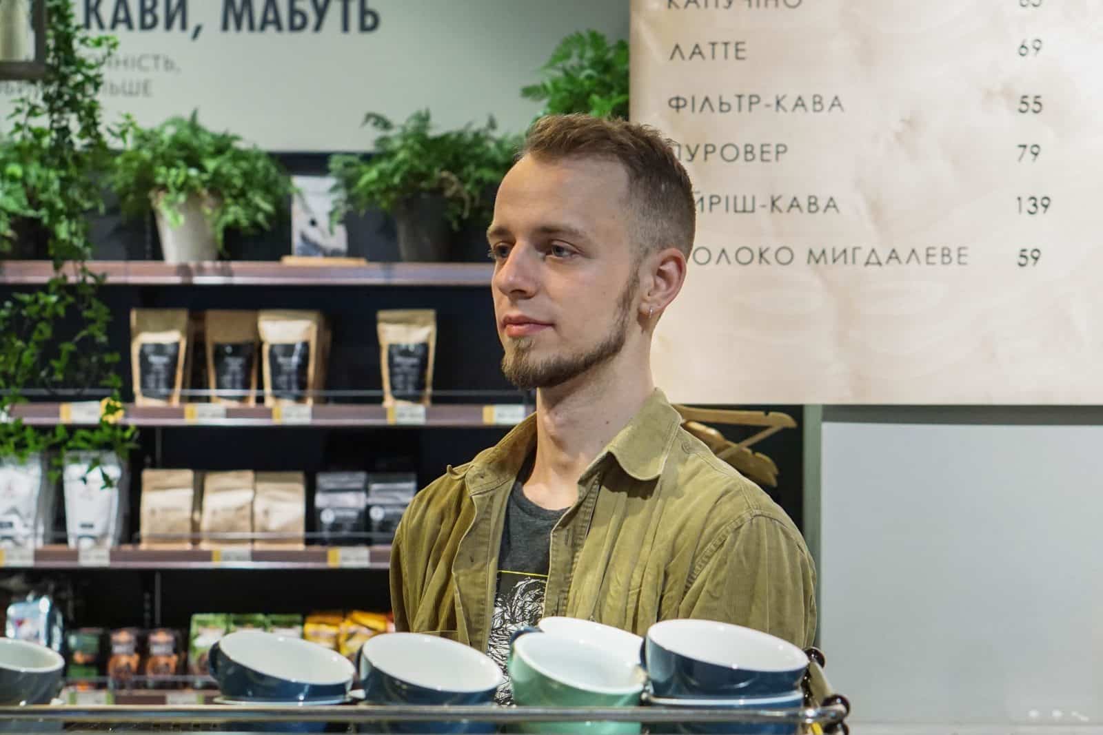 Yellow-place-coffee-kyiv-The-coffeevine