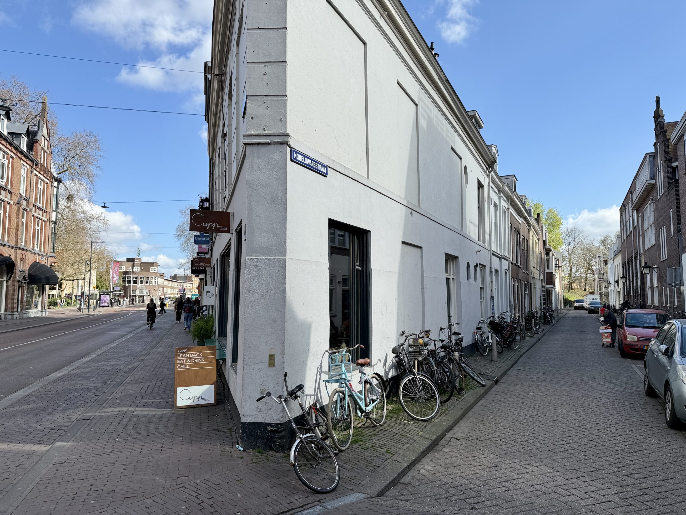 Corner view of a low rise building